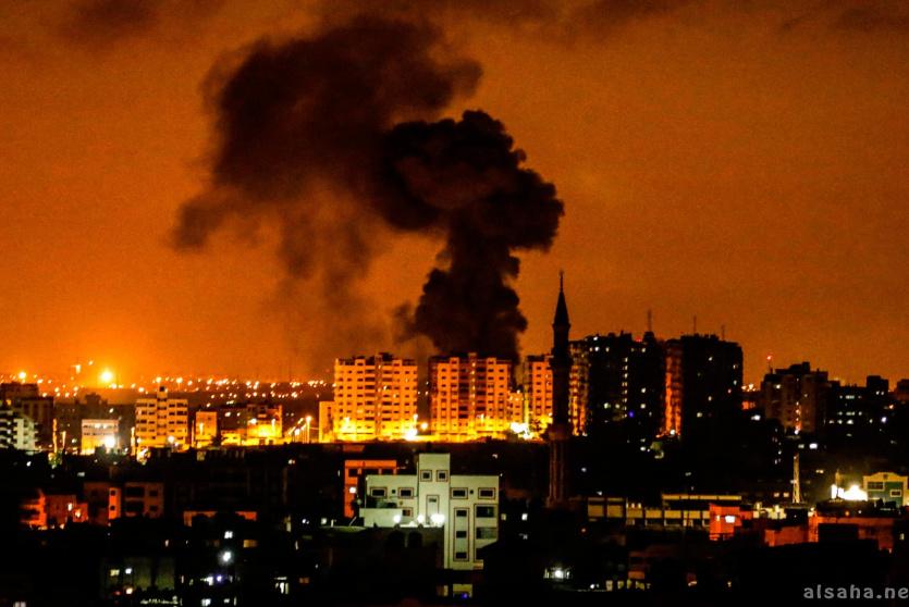 الاحتلال يقصف غزة فجر اليوم