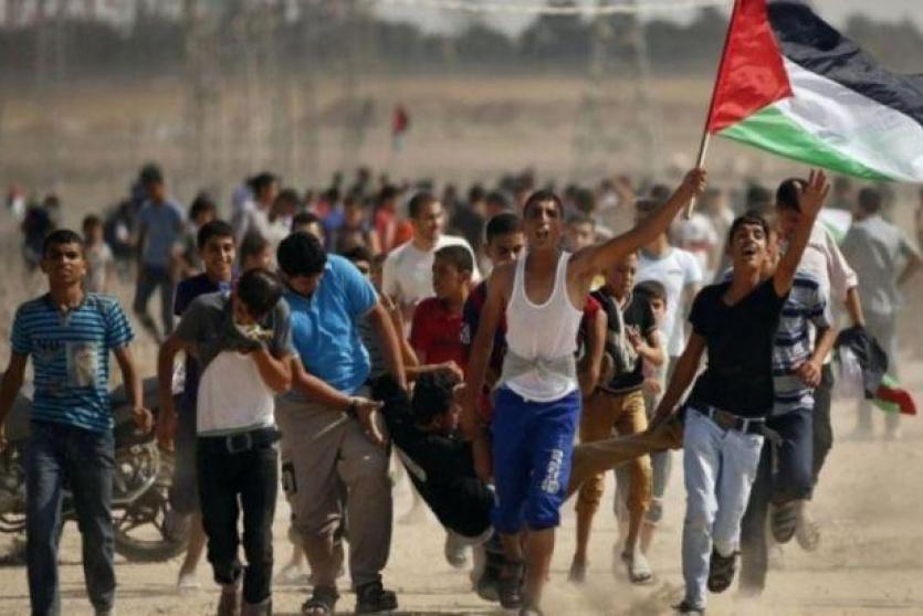 نقل مصاب في مواجهات غزة