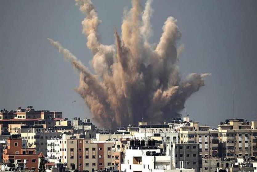 ارشيف- قصف اسرائيلي على غزة 