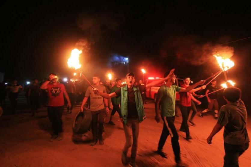 شبان يتظاهرون شرق غزة - صورة ارشيفية