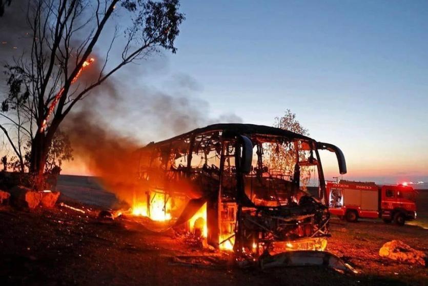 الحافلة الاسرائيلية المستهدفة بغلاف غزة