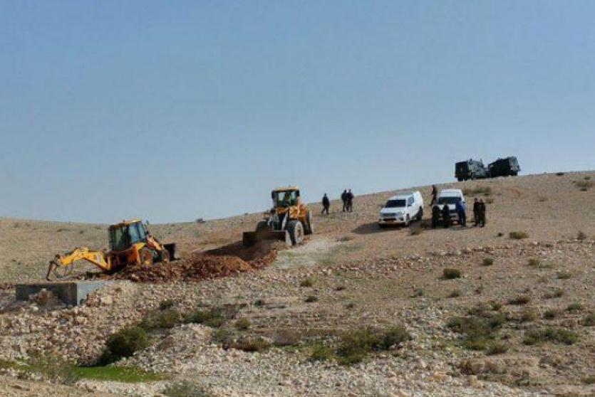 الاحتلال يهدم بئر المياه شرق يطا بمحافظة الخليل- ارشيف