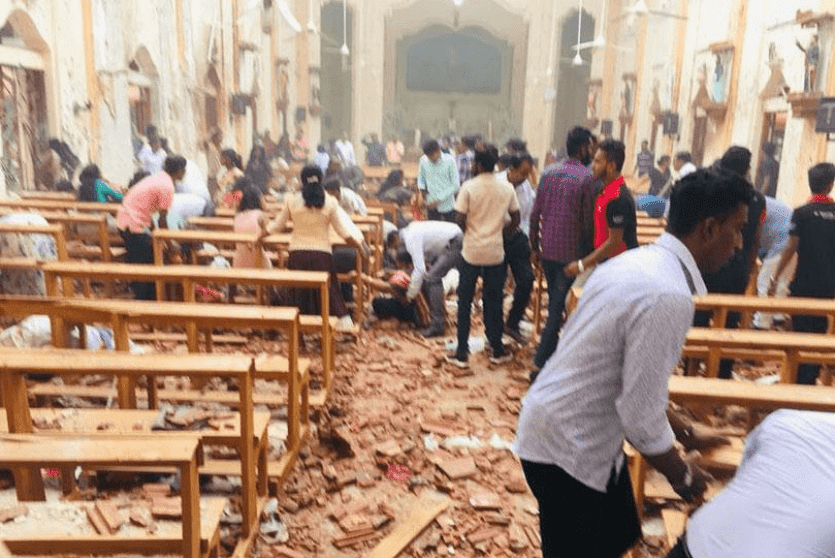 تفجيرات طالت كنائس وفنادق في سيريلانكا