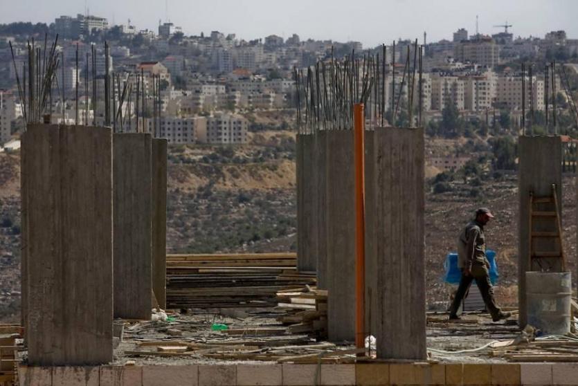 مبانٍ فلسطينية قيد الإنشاء - أرشيف