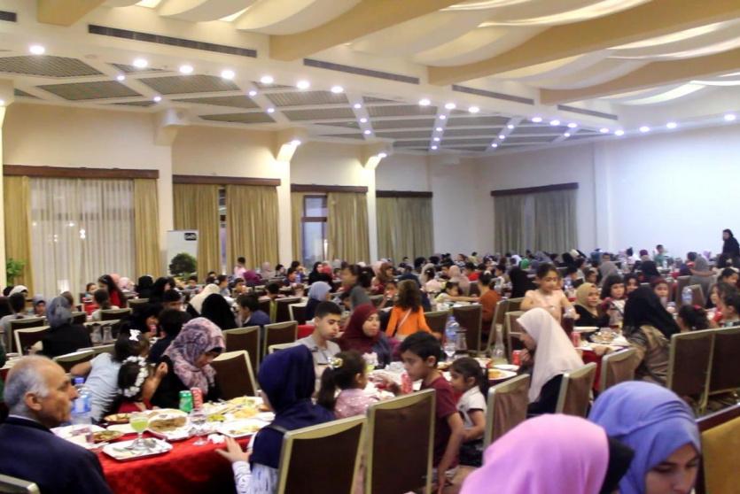 غزة: المشروبات الوطنية تشارك أكثر من 400 طفل يتيم إفطارات رمضانية