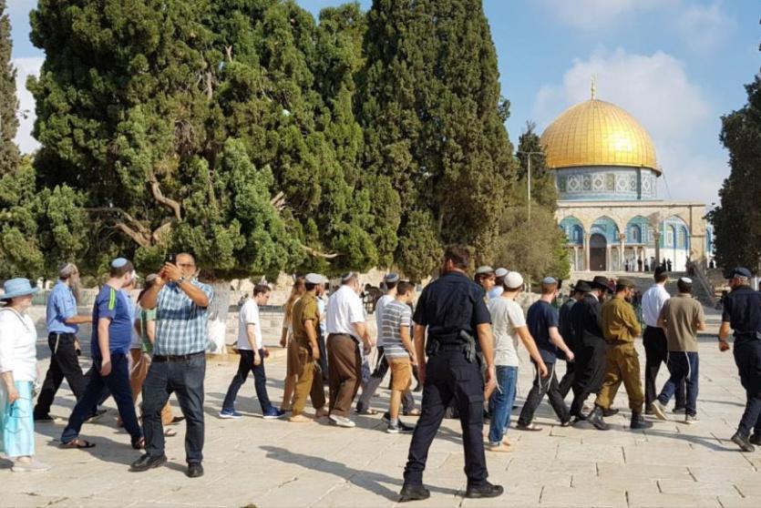 مستوطنون خلال اقتحام المسجد الاقصى- ارشيف