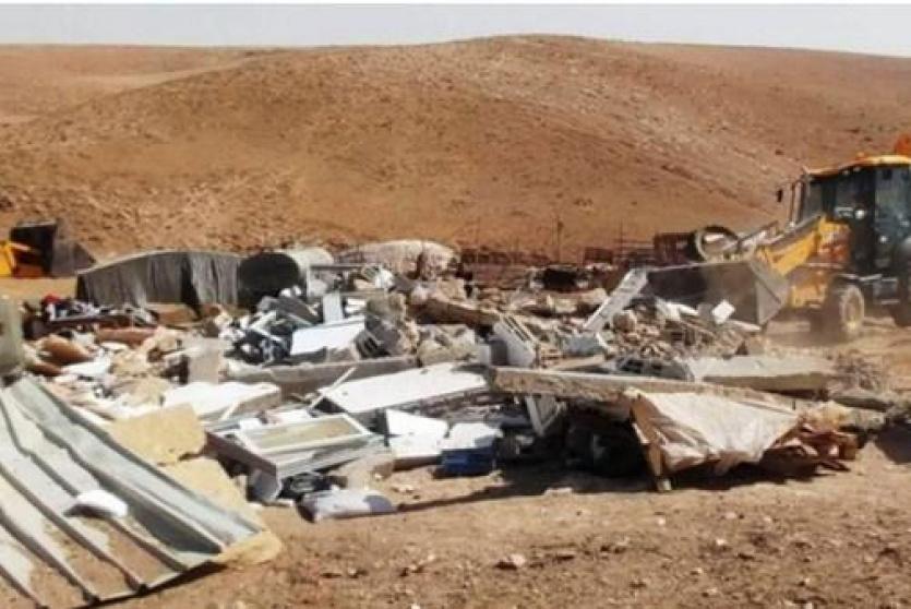 جرافات الاحتلال خلال هدم منشآت فلسطينية- ارشيف