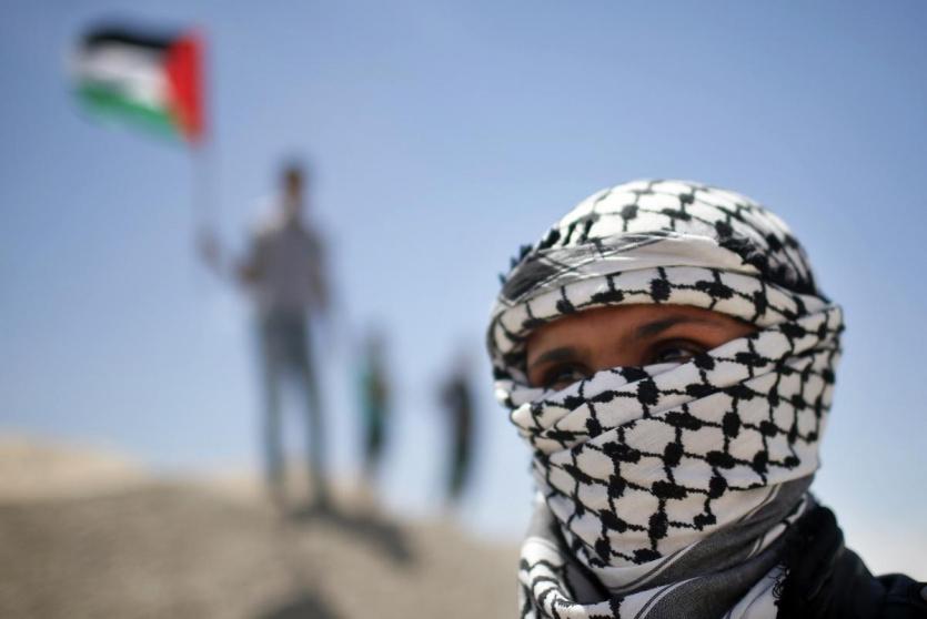 متظاهر فلسطيني