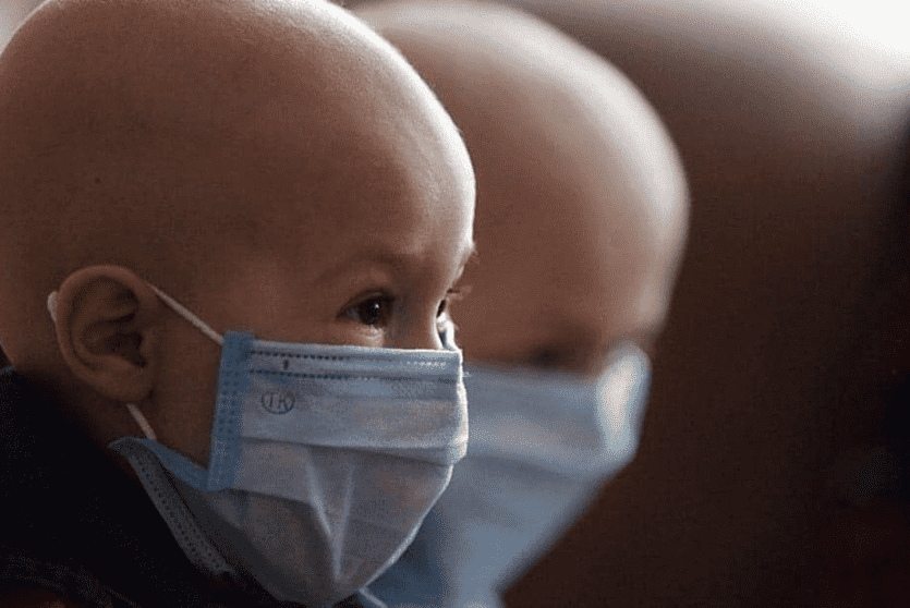 أطفال مصابون بالسرطان