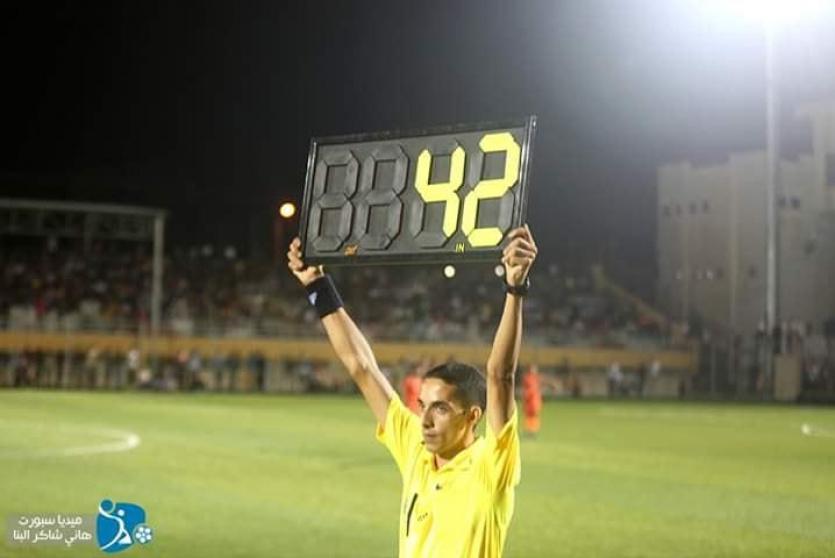 42 دقيقة وقت بدل ضائع في مباراة بدوري غزة لكرة القدم 