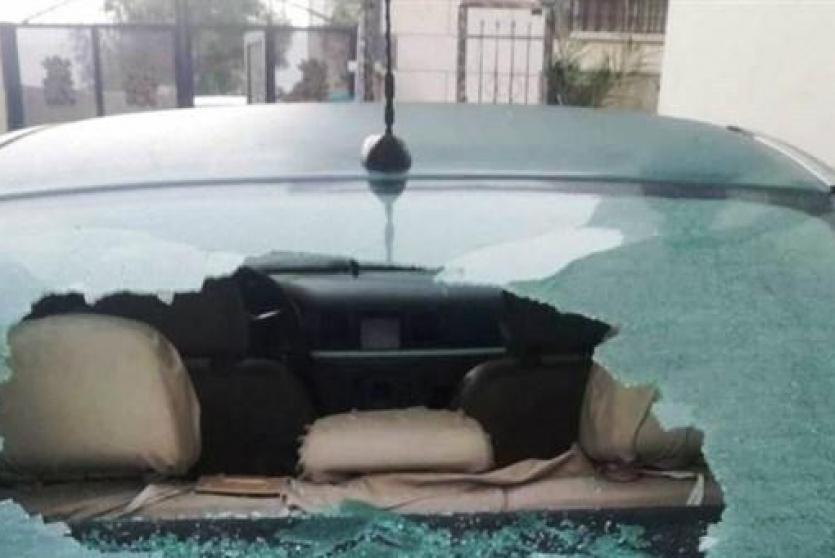 مستوطنون يحطمون ثلاث مركبات جنوب نابلس