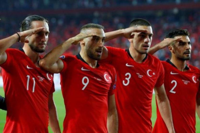 احتفالية المنتخب التركي