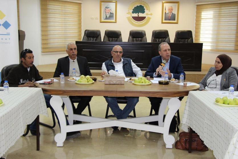 غرفة تجارة وصناعة قلقيلية تنظم لقاء مع أصحاب المشاريع والشركات الزراعية