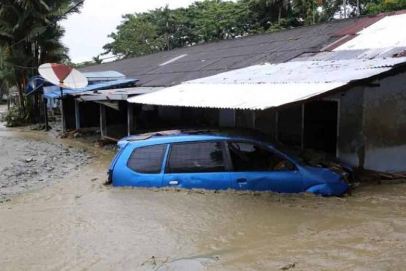 الفيضانات في أندونيسيا
