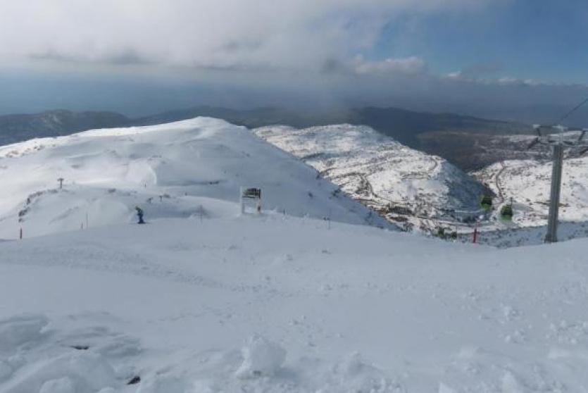 ثلوج على جبل الشيخ 