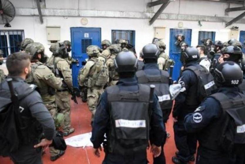 قوات القمع في سجون الاحتلال