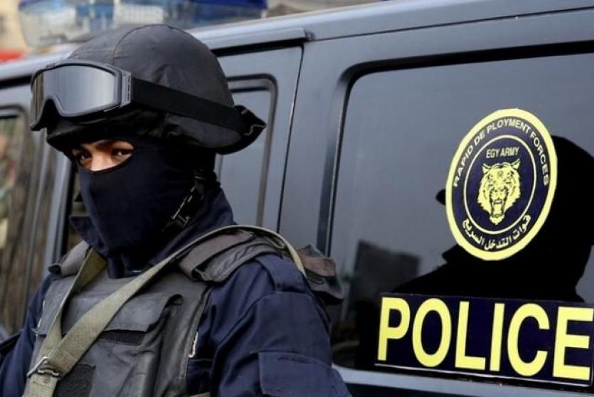 صورة لأحد عناصر الشرطة المصرية