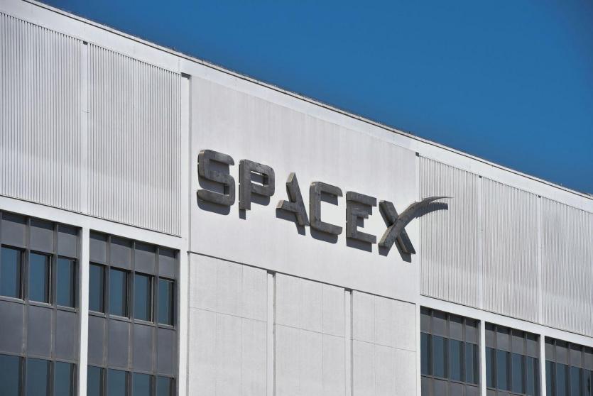  شركة SpaceX الأمريكية