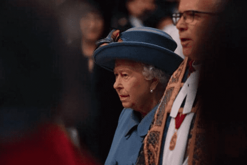 الملكة إليزابيث 