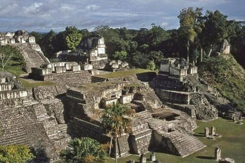 أقدم وأكبر بناء لحضارة المايا القديمة في المكسيك