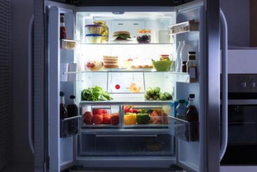 كم يعيش فيروس كورونا في الثلاجة