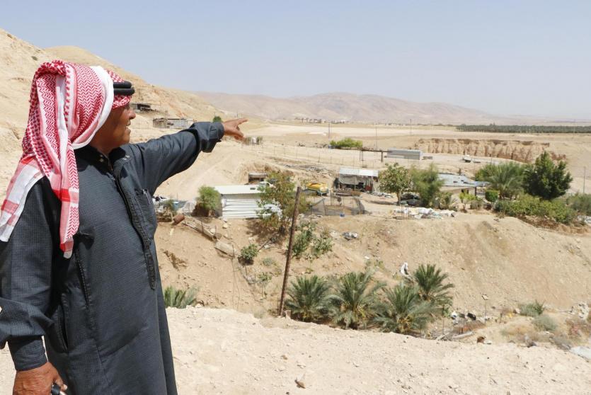 الاحتلال يخطر بوقف بناء مساكن ومنشآت زراعية في الخليل وسلفيت