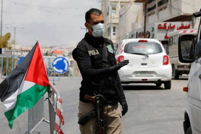 حاجز للامن الفلسطيني 