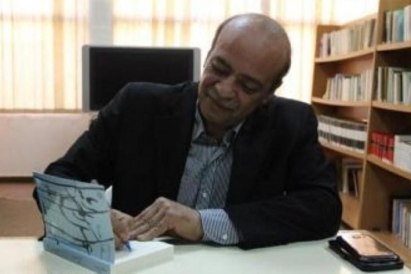 الكاتب نافذ أبو حسنة