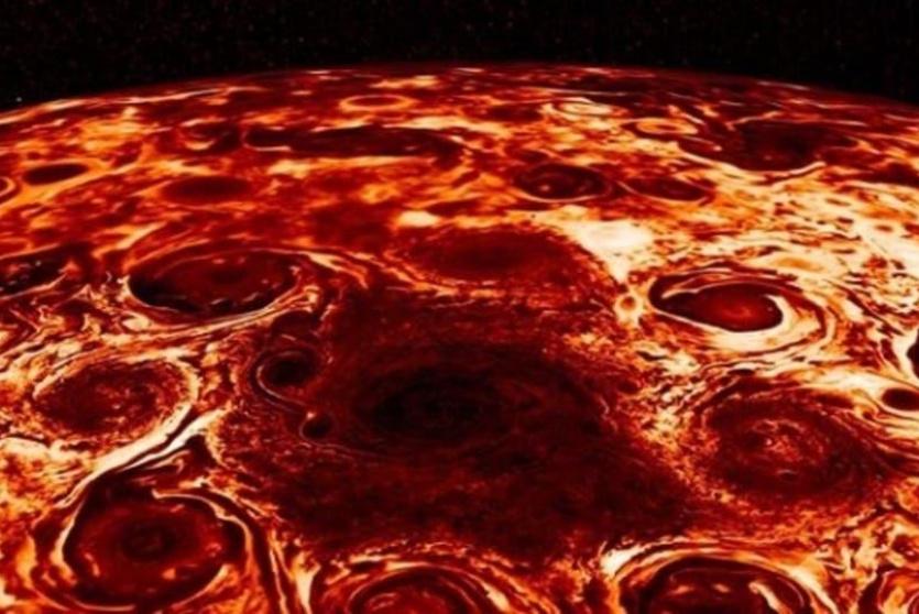 "ناسا" تنشر صورة لكوكب المشتري.. هل يشبه البيتزا؟