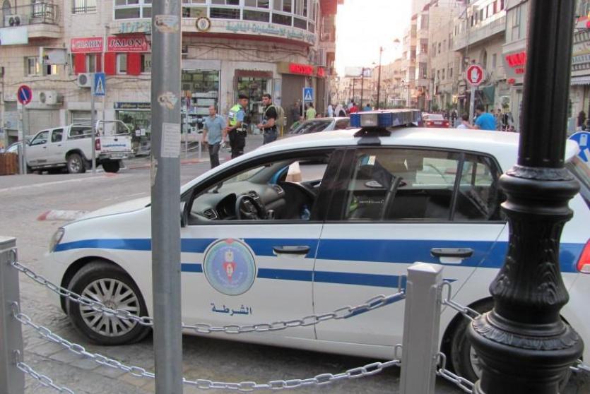 سيارة شرطة وسط رام الله 