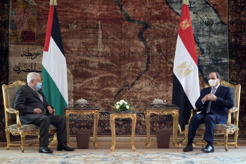 الرئيس عباس والسيسي خلال اجتماعهما اليوم