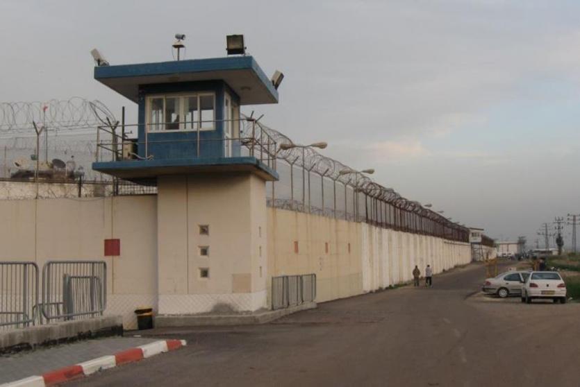 سجون الاحتلال الاسرائيلي - ارشيف 