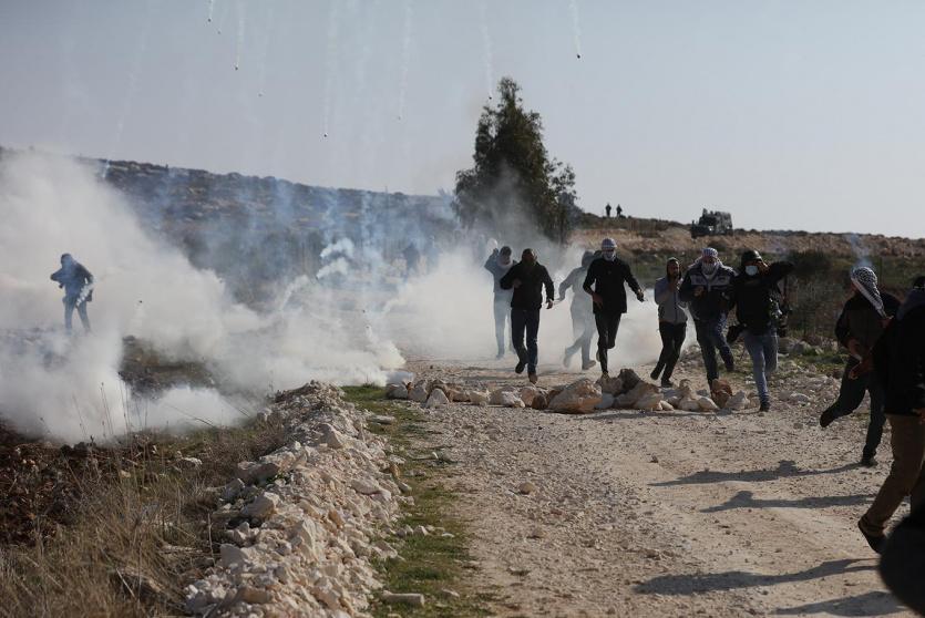  مواجهات بين الشبان وقوات الاحتلال في دير جرير