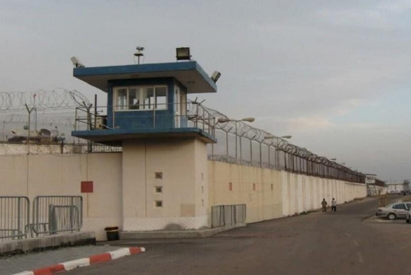سجون الاحتلال 
