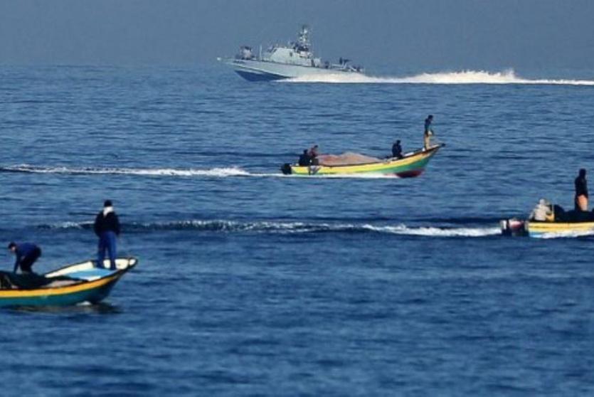 بحرية الاحتلال تهاجم الصيادين في بحر غزة - ارشيف