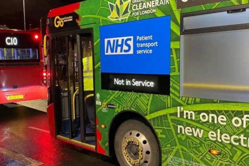 حافلات لندن تتحول إلى سيارات إسعاف لمواجهة «كورونا»