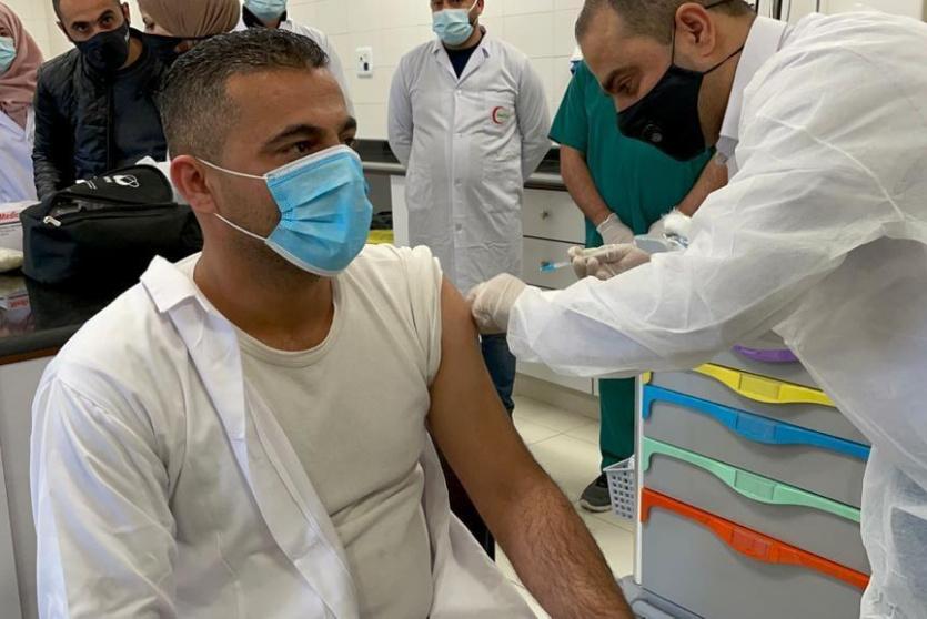 التطعيم ضد كورونا في فلسطين - ارشيف
