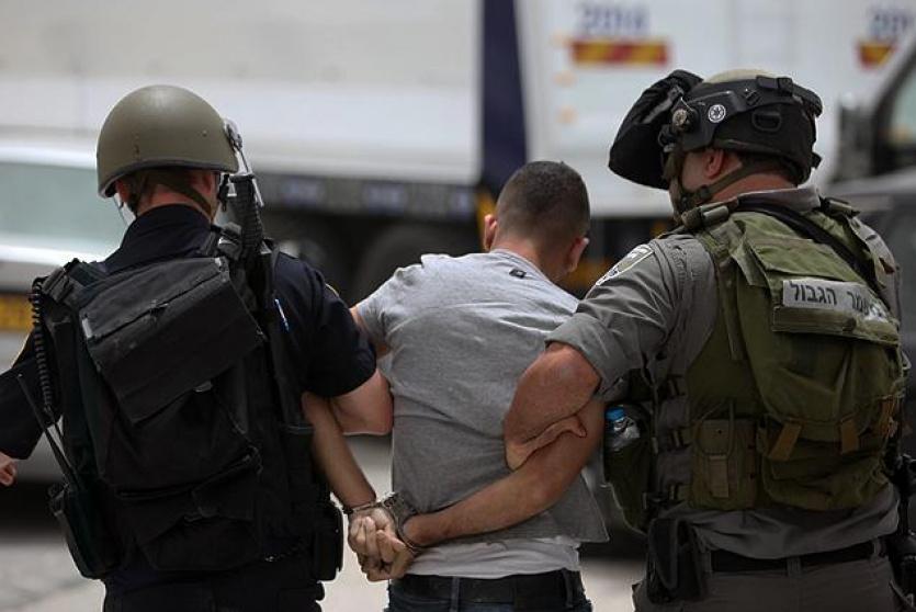 الاحتلال الاسرائيلي  يعتقل شاب 