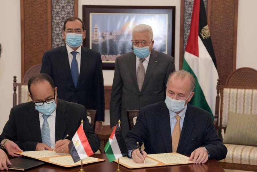 الرئيس محمود عباس ووفد وزير البترول المصري 