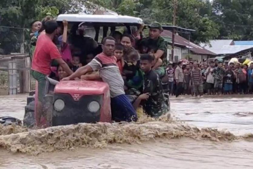  فيضانات إندونيسيا وتيمور الشرقية
