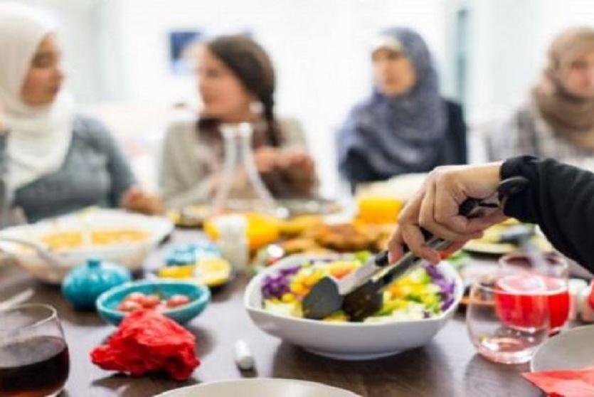 أسباب رئيسية لزيادة الوزن في رمضان