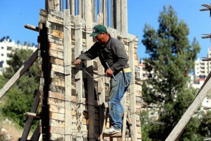 عمال في فلسطين 