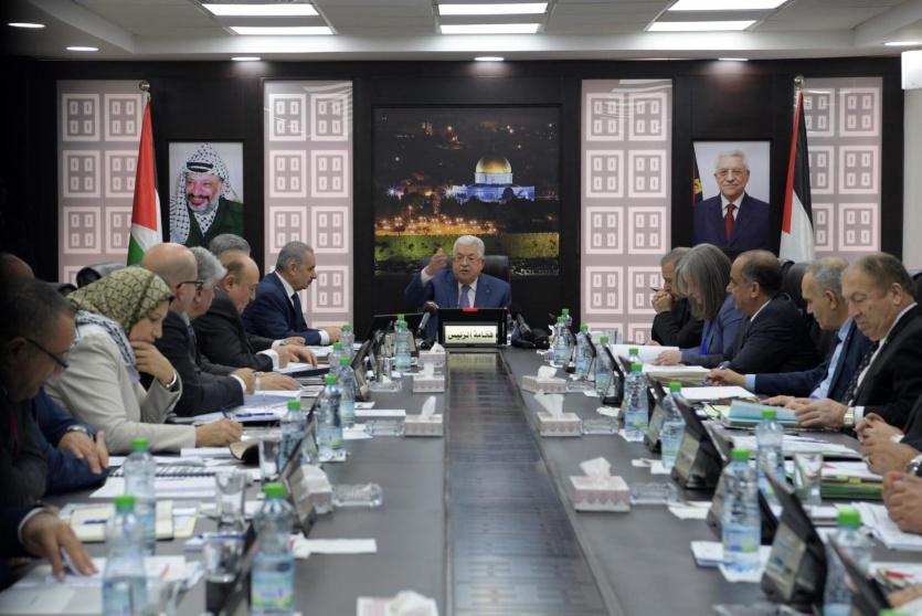 الرئيس محمود عباس يترأس اجتماع مجلس الوزراء