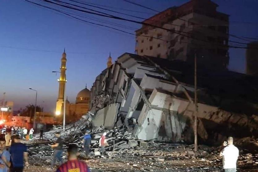 قصف برج سكني في غزة