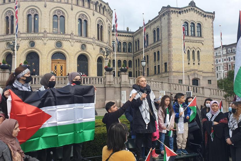 وقفة داعمة لفلسطين في العاصمة النرويجية 