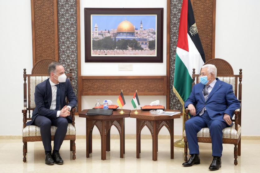 الرئيس عباس يؤكد ضرورة الوقف الفوري لاعتداءات الاحتلال