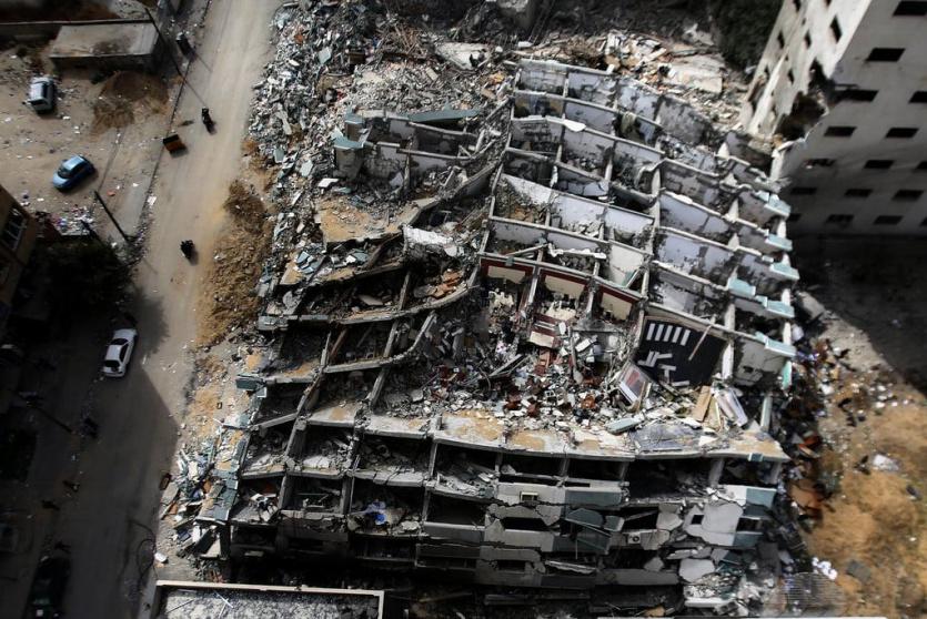 قصف برج في غزة - ارشيف 
