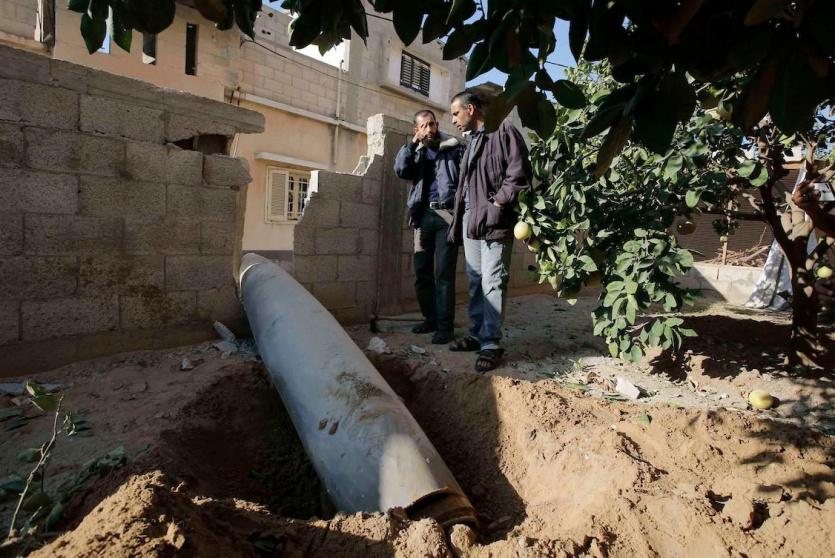 صاروخ لم ينفجر في غزة - ارشيف