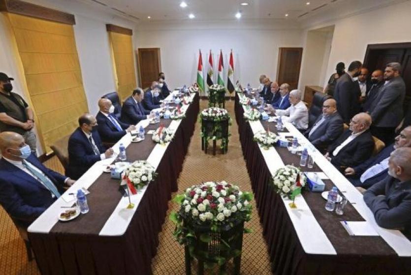 خلال اجتماع عباس كامل بقادة حماس بغزة