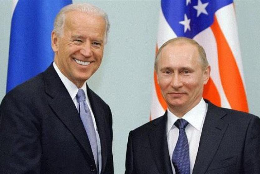الرئيسين الروسي فلاديمير بوتين والأمريكي جو بايدن.
